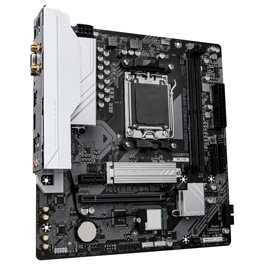 GIGABYTE B650 GAMING X WIFI6E — 3/4